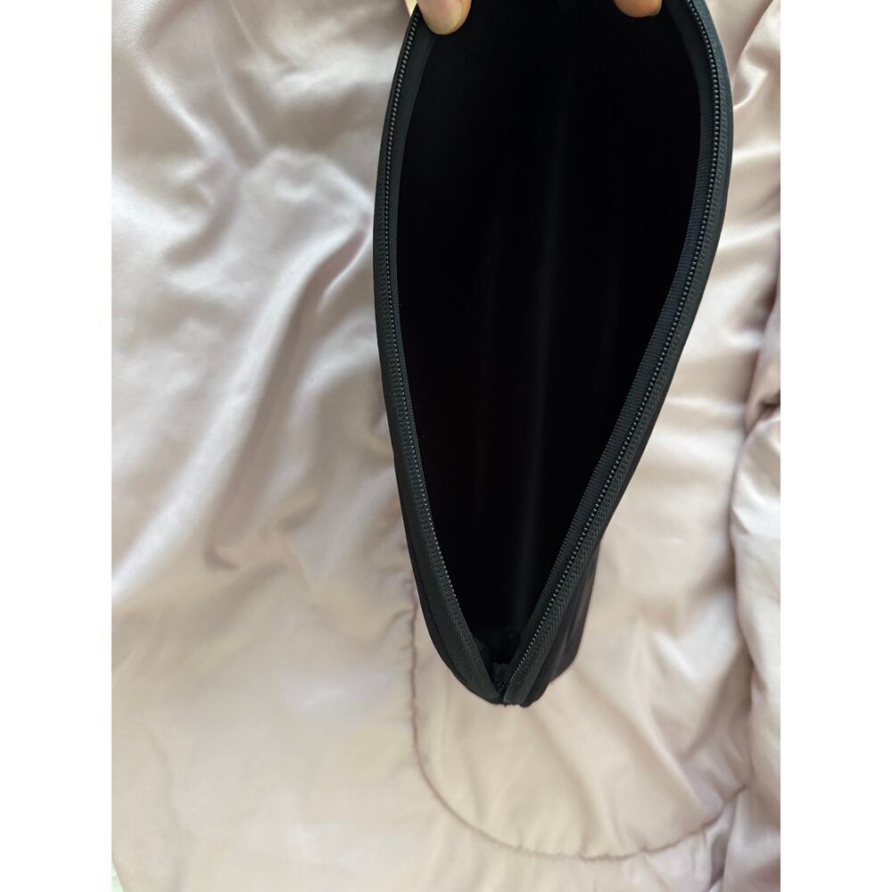 Skims Neoprene Medium Zip Pouch Bag in Black Onyx - Picture 3 of 3